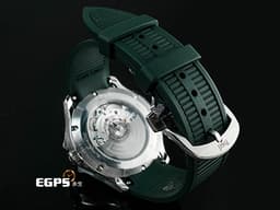 PIAGET 伯爵 Polo Date系列 G0A48022 經典 枕型 <font color="#228B22">綠色橫條紋雕紋面盤</font> 大三針 不鏽鋼材質&nbsp;<font color="#FF0000">2026年保卡</font>&nbsp;自動上鍊 42mm