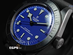 Tudor 帝舵 Black Bay Ceramic 碧灣 79210 CNU-0007 雪花針 大三針 <font color="#9c9893">黑色陶瓷材質</font> <font color="#4169e1">藍色面盤</font>&nbsp;<font color="#FF0000">2025年保卡</font> 潛水錶 自動上鍊 41mm