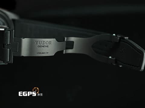 Tudor 帝舵 Black Bay Ceramic 碧灣 79210 CNU-0007 雪花針 大三針 黑色陶瓷材質 藍色面盤&nbsp;2025年保卡 潛水錶 自動上鍊 41mm