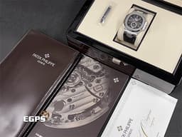 Patek Philippe 百達翡麗 PP錶 Nautilus Annual Calendar 5726 金鷹系列 5726A-001 不鏽鋼材質 <font color="#05f0f0">年曆錶 月相盈虧 實用年曆功能的熱賣缺貨款金鷹系列</font><font color="#FF0000"> 2023年保單 台灣公司貨</font>&nbsp;自動上鏈 40.5mm
