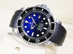 ROLEX 勞力士 Deepsea 蠔式 深海 水鬼王 136660 <font color=#66B3FF>D-Blue 漸<font color=#0080FF>層<font color=#0000E3>藍</font></font></font>面盤 不鏽鋼 陶瓷錶圈 排氦氣閥 <font color=#FF0000>2023年保卡 搭配Rubber B橡膠錶帶</font> 潛水錶 自動上鍊 44mm