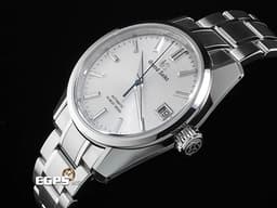 GRAND SEIKO 特級精工 GS 精工 Heritage Collection 44SG系列 SBGH299 高振頻 Hi-beat 岩手山 大三針&nbsp;<span style="color: rgb(240, 240, 240);">錶盤設計源自</span><font color="#f0f0f0">「岩手山」高低起伏的山脊輪廓汲取靈感，銀色紋路宛如覆蓋皚皚雪白的山巒</font>&nbsp;大三針 白鋼材質 <font color="#FF0000">2024年保單</font> 自動上鍊 40mm