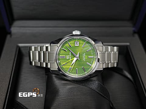 GRAND SEIKO 特級精工 GS 精工 Heritage Collection系列 SBGJ259 高振頻 Hi-beat GMT 兩地時區 Bamboo Garden Path「竹林道」錶盤以竹林小徑為靈感，綠色直條紋錶盤與淺綠色GMT指針，彷彿聽見竹幹互相碰撞發出聲音及竹葉沙沙聲交織著 不鏽鋼 2022年保單 美國限定版 自動上鍊 40mm