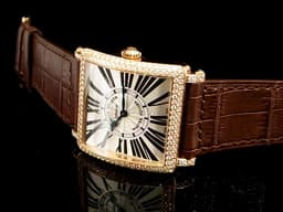 FRANCK MULLER 法蘭穆勒 Master Square 6002M QZ R 18K玫瑰金材質 <font color="#05f0f0">精鑲鑽石錶圈、錶扣 羅馬數字時標</font> 石英機芯 32mm
