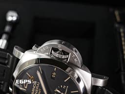PANERAI 沛納海 Luminor 1950 3 Days GMT Power Reserve PAM01321 <font color="#be9672">經典三明治面盤 淡褐色夜光時標 菸草面</font> 藍色小秒針 PAM1321 三日鍊 GMT 兩地時間 動能儲存顯示 <font color="#FF0000">2023年台灣公司貨 </font>自動上鍊  44mm