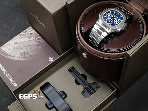 Patek philippe 百達翡麗 PP錶 Nautilus 金鷹 5740/1G-001 18K白金材質 5740 靛藍色面盤 2020年保單 Nautilus 金鷹系列第一款超薄萬年曆腕錶 附原廠自動上鍊盒 配件齊全！ 自動上鍊 40mm