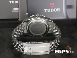 TUDOR 帝舵 Heritage Black Bay 碧灣 7941A M7941A1A0NU-0003 雪花針 <font color=#FFFF00>黑水鬼 搭配快速調節「T-fit」折疊扣</font> 水鬼 7941A1A0NU <font color=#FF0000>自製機芯 2025年保單</font> 潛水錶 自動上鍊 41mm