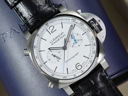 PANERAI 沛納海 Luminor Chrono PAM1218 計時碼表 <font color=#ffffff>白色三明治夜光面盤</font> PAM01218 <font color=#33CCFF>藍色小秒針</font> 不鏽鋼 <font color=#FF0000>2025年保單</font> 自動上鍊 44mm