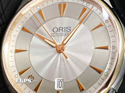 ORIS 豪利時 Artelier Date 藝術家 7591 <font color="#ADADAD">銀灰色雕紋面盤</font> 不鏽鋼 <font color="#FFE6D9">18K玫瑰金錶圈</font> 0173375916351 大三針 <font color="#FF0000">2025年保卡</font> 自動上鍊 40mm