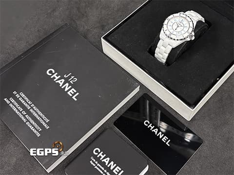 CHANEL 香奈兒 J12 BLUE LIGHT H3826 白色陶瓷材質 藍色夜光數字時標  全球限量2000只 2024年已回原廠保養 石英機芯 33mm