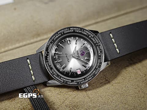 RADO 雷達 Captain Cook Over-Pole Worldtimer 庫克船長 R32116158 不鏽鋼材質 世界時區 漸層灰色放射紋面盤 陶瓷錶圈&nbsp;附Easy-Clip快拆鋼錶帶 限量1962只 手上鍊 37mm
