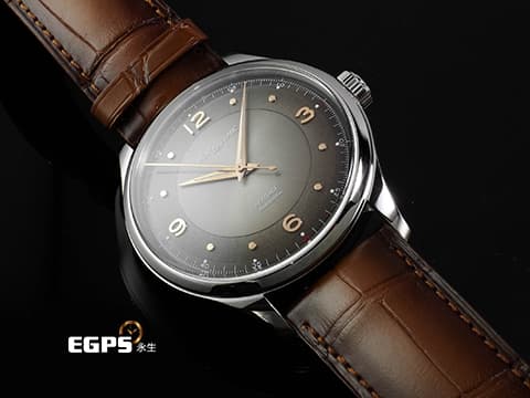 Montblanc 萬寶龍 Heritage 傳承系列 U0128673 淺棕色放射紋面盤 128673 不鏽鋼 大三針&nbsp;2025年保卡  自動上鍊 40mm