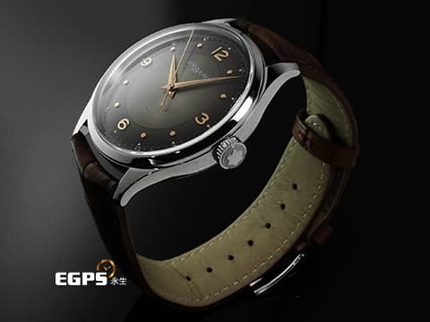 Montblanc 萬寶龍 Heritage 傳承系列 U0128673 淺棕色放射紋面盤 128673 不鏽鋼 大三針&nbsp;2025年保卡  自動上鍊 40mm