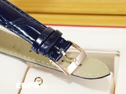 OMEGA 歐米茄 De Ville 碟飛 Trésor Power Reserve 動能顯示 小秒針 43553402203001 <font color=#0000ff>藍色放射紋面盤</font> 玫瑰金 <font color=#FF0000>2023年保單</font> 同軸擒縱 手上鍊 40mm