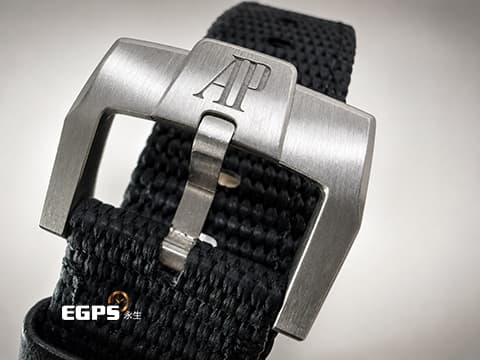 Audemars Piguet AP 愛彼錶 CODE 11.59 系列 顛覆傳統 15210CR.OO.A002CR.01 18K白金玫瑰金雙色材質 煙燻灰色亮漆太陽紋&nbsp;2022年保卡&nbsp;自動上鍊 41mm