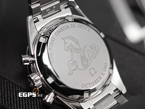 OMEGA 歐米茄 Speedmaster 超霸 速霸「FOiS」The First OMEGA in Space 藍灰色面盤&nbsp;31030405006001 復古色夜光指針、時標 復刻第一枚上太空的OMEGA腕錶 計時碼表 不鏽鋼材質&nbsp;2024年保卡 台灣公司貨&nbsp;同軸擒縱 手上鏈 39.7mm