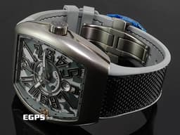 FRANCK MULLER 法蘭穆勒 Vanguard系列 V45 SC DT TT MC TT CAMOUFLAGE <font color=#ff00ff> 鈦金屬材質 </font> <font color=#ffffff>灰色拉絲直條紋面盤</font> 酒桶型 <font color=#ff0000>2025年保單</font> 自動上鍊 44x54mm