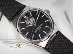 Frederique Constant 康斯登 Highlife 雋雅系列 Heart Beat 鏤空面盤 FC-310B4NH6B&nbsp;黑色地球儀飾面盤 不鏽鋼 大三針<font color="#FF0000">&nbsp;2020年保單</font><font color="#ff0000">&nbsp;快拆裝置 附原廠金屬錶帶</font> 自動上鍊 41mm