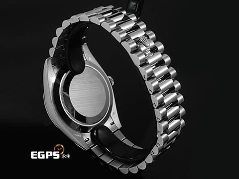 ROLEX 勞力士 Day-Date DD 40 蠔式 日期星期型 228239&nbsp;18K白金材質 隕石面盤搭配10顆方形切割鑽石&nbsp;2023年保卡 蒐藏未使用品&nbsp;經典三角坑紋錶框 元首型（President）總統帶 自動上鍊 40mm