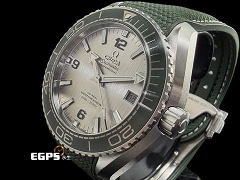 OMEGA 歐米茄 Seamaster Planet Ocean 600 海馬 宇宙海洋 215.32.44.21.06.001 磨砂不鏽鋼材質 綠色磨砂陶瓷單向旋轉錶圈&nbsp;同軸擒縱 2026年保卡&nbsp;潛水錶 自動上鍊 43.5mm