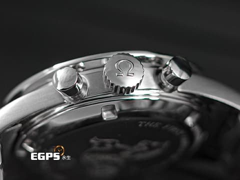 OMEGA 歐米茄 Speedmaster 超霸 速霸「FOiS」The First OMEGA in Space 藍灰色面盤&nbsp;31030405006001 復古色夜光指針、時標 復刻第一枚上太空的OMEGA腕錶 計時碼表 不鏽鋼材質&nbsp;2024年保卡 台灣公司貨&nbsp;同軸擒縱 手上鏈 39.7mm