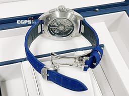 ZENITH 真力時 PILOT BIG DATE FLYBACK 03.4000.3652/51.I003 不鏽鋼材質 <font color="#ffff00">飛返計時功能 瞬跳大日期窗 藍色裝飾橫向凹紋</font> <font color="#70cce1">三色分鐘計時</font> <font color="#FF0000">2024年保卡專門店限定版&nbsp;</font> 自動上鍊 42.5mm