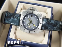 PANERAI 沛納海 Submersible GMT Navy SEALs PAM01323 <font color=#ADADAD>漸</font><font color=#9c9893>層</font><font color=#4F4F4F>灰</font>面盤 PAM1323 <font color=#ffa500>兩地時間</font> 小秒針 三日鍊 不鏽鋼 <font color=#FF0000>2022年保卡</font> 潛水錶 自動上鏈 44mm