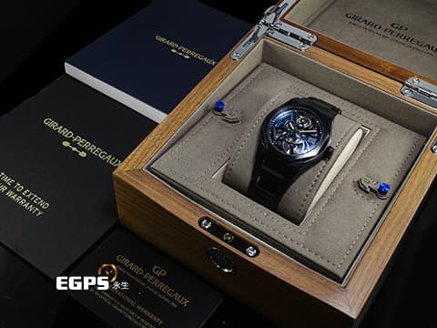 Girard-Perregaux 芝柏 GP錶 Laureato Skeleton 桂冠系列 81015-32-432-32A&nbsp;黑色陶瓷材質 藍色鏤空面盤&nbsp;2021年保卡&nbsp;自動上鍊 42mm