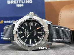 BREITLING 百年靈 Avenger Automatic 43 復仇者系列 A17318 不鏽鋼 <font color="#70cce1">黑色面盤 黑色皮革錶帶</font>&nbsp;<font color="#FF0000">2023年保單</font> 自動上鍊 43mm