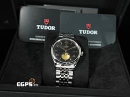 TUDOR 帝舵 1926 Luna系列 91560-0003 <font color="#6f6d6d">亮黑色面盤搭配</font><font color="#eed849">金色指針、時標</font> 不鏽鋼 大三針 月相盈虧<font color="#FF0000">&nbsp;帝舵史上首款月相腕錶 周董 周杰倫代言款 2026年保卡</font>&nbsp;自動上鍊 39mm