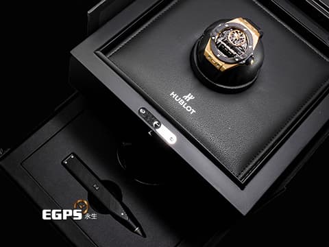 HUBLOT 宇舶 BIG BANG系列 MP-11 911.0Q.0118.RX 皇金3D碳纖維材質 鏤空面盤 14天動力儲存 動力儲存顯示卷軸 2026年電子保卡 全球限量100只 新錶訂價：2,988,000元&nbsp;自動上鍊 45mm