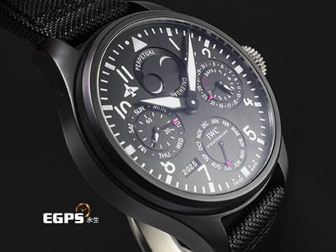IWC 萬國錶 Big Pilot 大飛行員 IW502902 七日鍊 黑陶瓷材質&nbsp;經典南北月相 萬年曆、四位數字年份顯示&nbsp;海軍空戰部隊圖案錶背&nbsp;自動上鍊 48.6mm