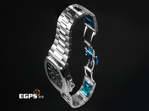 Patek Philippe 百達翡麗 PP錶 Nautilus 鸚鵡螺 5712/1A 金鷹 漸層藍色面盤&nbsp;不鏽鋼材質 鍊帶款 ＊搶先擁有～ 絕版停產款 屈指可數/不可思議的2026年1月保單 PP印記 動能顯示 月相盈虧 新式錶扣 保有部分原廠膠膜&nbsp;自動上鏈 40mm