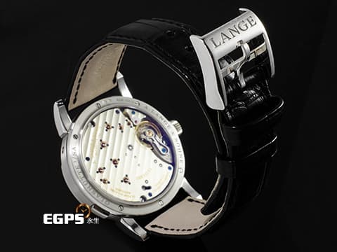 A. LANGE &amp; SÖHNE 朗格 Lange 1 Moonphase Platinum 192.025 P950鉑金材質 大日期窗、動力儲存顯示 日夜顯示月相功能&nbsp;2025年保單 僅試戴極新品&nbsp;手動上鏈 38.5mm