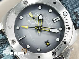 PANERAI 沛納海 Submersible GMT Navy SEALs PAM01323 <font color=#ADADAD>漸</font><font color=#9c9893>層</font><font color=#4F4F4F>灰</font>面盤 PAM1323 <font color=#ffa500>兩地時間</font> 小秒針 三日鍊 不鏽鋼 <font color=#FF0000>2022年保卡</font> 潛水錶 自動上鏈 44mm