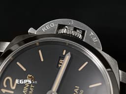 PANERAI 沛納海 Luminor GMT 3 Days PAM01320 <font color=#be9672>經典三明治面盤 淡褐色夜光時標 菸草面</font> PAM1320 <font color=#49bcd7>藍色小秒針</font> 三日鍊 兩地時區 動能顯示 <font color=#FF0000>絕版透明錶背款</font> 自動上鍊 44mm