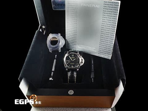 PANERAI 沛納海 Luminor Marina 1950 3 Days PAM392 經典三明治面盤 黑色面盤&nbsp;夜光指針及時標 PAM00392 自動腕錶&nbsp;不鏽鋼材質 42mm