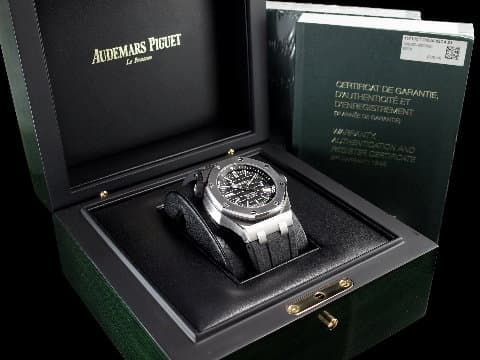 Audemars Piguet 愛彼 AP錶 Royal Oak Offshore Diver 皇家橡樹 離岸型 15710ST.OO.A002CA.01 經典八角形外框 特大格紋面盤 黑呆 15710 ST 不鏽鋼 潛水錶&nbsp;2017年保卡 透背款 自動上鍊 42mm