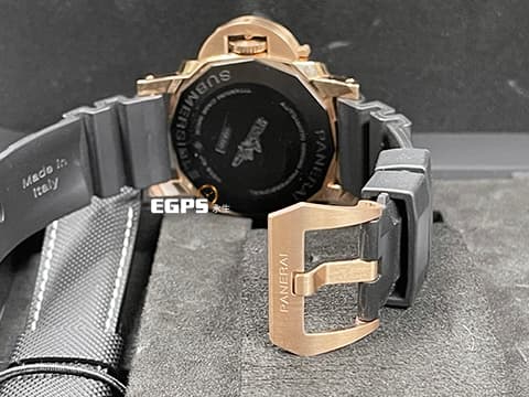 PANERAI 沛納海 Submersible PAM1164 三日鍊 玫瑰金 複合式材質錶殼 Goldtech玫瑰金材質、黑色陶瓷錶圈，小沛潛水錶款稀有的適合亞州人手腕的44mm黃金尺寸，2022年保單 自動上鍊 44mm