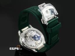 PIAGET 伯爵 Polo Skeleton系列 枕型 G0A48005 不鏽鋼材質 <font color="#66c281">8.65毫米</font><font color="#4cc844">超薄萬年曆 圓模雕刻紋理深祖母綠色錶盤</font><font color="#FF0000">&nbsp;2024年保卡 新式快拆帶系統 附原廠綠色皮革錶帶 新錶訂價：1,970,000元</font>&nbsp;自動上鍊 42mm