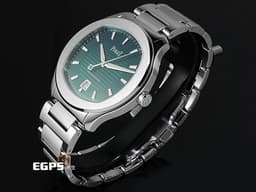 PIAGET 伯爵 Polo Date系列 G0A49022 經典 枕型 不鏽鋼材質&nbsp;<font color="#228B22">綠色橫條紋雕紋面盤</font> <font color="#FF0000">2025年保卡</font>&nbsp;自動上鍊 42mm