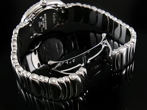 Cartier 卡地亞 BAIGNOIRE 鵝蛋 WB5095L2 18K白金材質 鍊帶款 原廠鑲嵌明亮式切割圓鑽錶圈 鑲嵌凸圓形鑽石錶冠&nbsp;&nbsp;米白色面盤 新錶參考訂價：1,350,000元 石英機芯 22.5x30mm