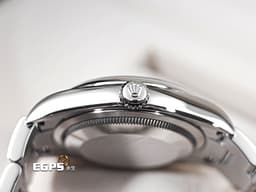 ROLEX 勞力士 Oyster Perpetual 36 蠔式恆動型 126000 <font color="#dcdcdb">銀色太陽紋面盤</font>搭配<font color="#ffdf3d">金色指針、立體時標</font> 經典 OP36 大三針 不鏽鋼 <font color="#FF0000">2023年保卡</font> 自動上鍊 36mm