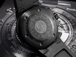 ORIS 豪利時 Aquis Date Titan Small Second 時間之海 7674 <font color="#4F4F4F">黑色塗層</font>鈦金屬+不鏽鋼材質 陶瓷錶圈 0173976747754 小秒針 <font color="#FF0000">2025年保單</font> 排氦氣閥 潛水錶 自動上鍊 46mm