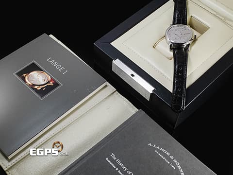 A.LANGE &amp; SOHNE 朗格 Lange 1 101.025 PT950 鉑金材質&nbsp;大日期窗 實心銀白色面盤、羅馬數字時標指針&nbsp;手上鍊 38.5mm