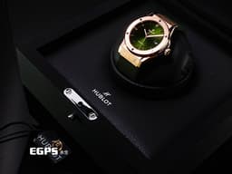 HUBLOT 宇舶 Classic Fusion Chronograph Titanium 42 經典融合 542.OX.8980.RX <font color="#f2c982">宇舶獨家 18K王金材質</font>&nbsp;<font color="#60a96c">綠色太陽紋面盤 </font><font color="#ff0000">2025年電子保單 僅試戴極新品&nbsp;</font>自動上鍊 42mm