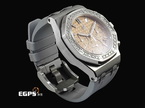 Audemars Piguet AP錶 愛彼 Royal Oak Offshore 皇家橡樹離岸型 26231ST.ZZ.A178CA.01 18K白金材質 鮭魚色熊貓面盤&nbsp;原廠鑲嵌32顆鑽石錶圈（共1.02克拉）2024年保卡 自動上鍊&nbsp;37mm