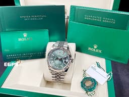 ROLEX 勞力士 Sky-Dweller 蠔式 天行者 336934 <font color="#00fa9a">最新9002機芯 薄荷綠色面盤</font> 沙羅系統 年曆錶 兩地時區 經典三角坑紋錶圈 <font color="#FF0000">2025年保單 紀念型（Jubilee）五銖錶帶</font> 自動上鍊 42mm