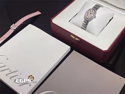 Cartier 卡地亞 BAIGNOIRE 鵝蛋 WB5095L2 18K白金材質 鍊帶款 <font color="#05f0f0">原廠鑲嵌明亮式切割圓鑽錶圈 鑲嵌凸圓形鑽石錶冠&nbsp;</font>&nbsp;米白色面盤 <font color="#ff0000">新錶參考訂價：1,350,000元</font> 石英機芯 22.5x30mm