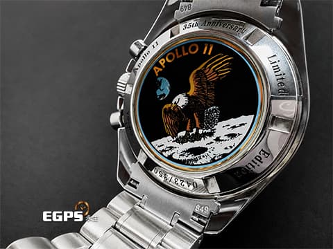OMEGA 歐米茄 Speedmaster Professional Moonwatch 超霸系列 3569.31.00 登月錶 不鏽鋼材質【Apollo11阿波羅11號登月35週年紀念版】全球限量3500只 彩色阿波羅11號任務徽章紀念藍水晶錶背&nbsp;計時碼表&nbsp;手動上鍊 42mm